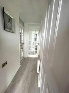 Cosy flat in Romford, 30 mins from London City - Friern Barnet - 7