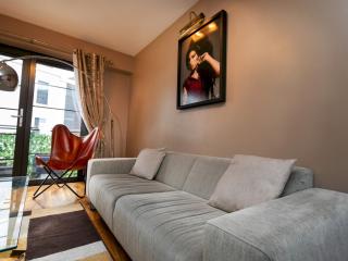 Pass the Keys Stunning City Views Stylish 2BR Apartment with Balcony - Nottingham - 4