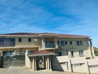 Sunset Bay Lodge - East London - 0
