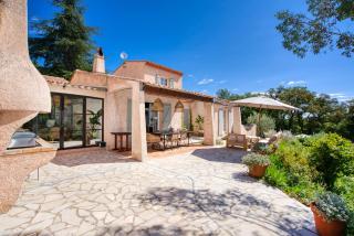 Villa Silia in the Gulf of Saint-Tropez in a natural setting - 6