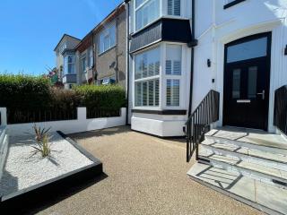 Driftwood House - seaside house entire property - Cleethorpes - 9