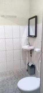 Dewi Garden Guesthouse - Kuta - 6