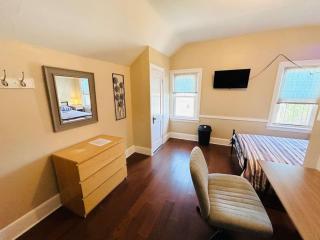 Big room in Federal Hill, Downtown with shared bathroom and kitchen ca - Providence - 0