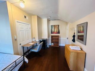 Big room in Federal Hill, Downtown with shared bathroom and kitchen ca - Providence - 5