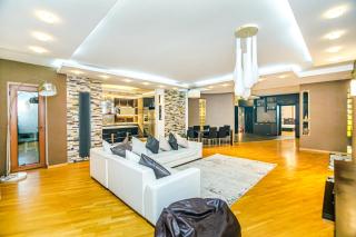 Near Marriot Courtyard 4 bedroom - Baku - 0