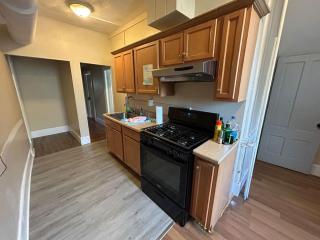 Spacious room Federal Hill next to Downtown with shared bathroom and kitchen cd - Providence - 4
