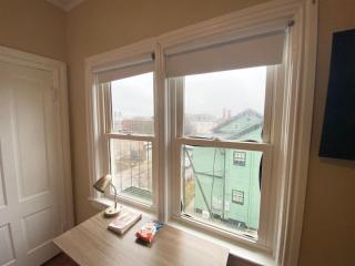 Sunny spacious room in Federal Hill, Downtown with shared bathroom and kitchen cb - Providence - 4