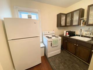 Nice room near Whole Foods, Brown University with shared bathroom and kitchen ccb - Providence - 3