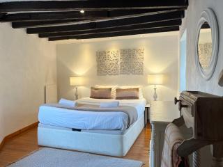 Very Charming Apartment Overlooking S Jorge Castel - Lissabon - 0