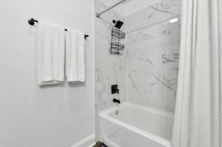 Charming NOLA Oasis - 2