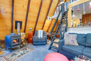 Moments to Mount Snow Idyllic A-Frame Cabin - Wilmington - 9