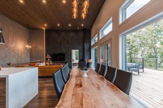 Modern Mountain Chalet Sauna Hot Tub & Fireplace - 8