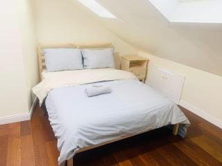 Sunny room near Brown University, Whole Foods with shared bathroom and kitchen cdb - Providence - 1