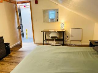 Nice room by Whole Foods Brown University with shared bathroom and kitchen cdd - Providence - 2