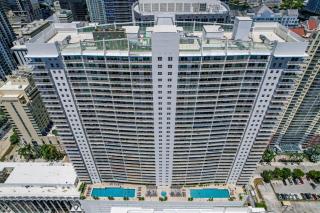 Modern Studio with Balcony, Pool, Gym and Games - Miami - 0