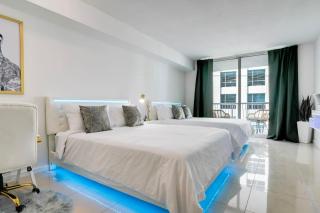 Modern Studio with Balcony, Pool, Gym and Games - Miami - 4