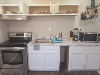 Comfy 1BR Apt. in Pleasant Ridge - 7
