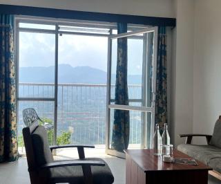 Blissful Stay, 1-min drive from MG Market - 5