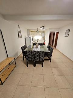 Dpto amplio con vista a la bahía - 1