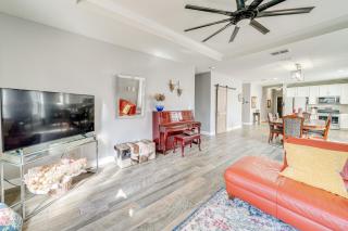 Davis Ranch Home with Pool Access and Fenced Yard! - Helotes - 3