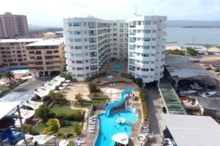 Exclusivo Apartamento en el corazón de tucacas con vista frente al mar y Adicional disponible lancha 26 pies - Tucacas - 0