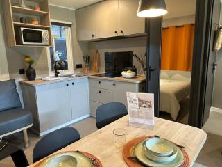 Camping Marina Plage - Vitrolles - 3