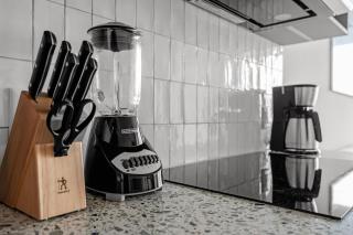 Stylish 1BR Apartment in the Heart of Downtown - 6