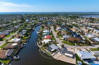 Sandys Coral Retreat! Canal Front, Pool, Spa & More - Bradenton - 9