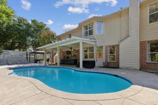The staycation, 4 beds-3 baths, with pool and hot tub near AT&T stadium, 20 mins to Dallas and Fort Worth - Grand Prairie - 7