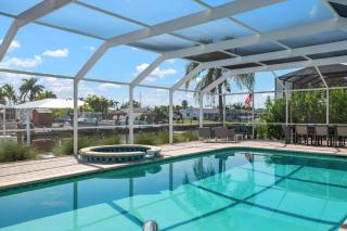 COCO LOCO! Canal Front, Pool, Dock & More! - Bradenton - 7