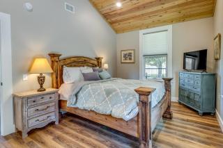 Escape to Nature Lakefront Jay Cottage with Views! - 1