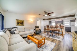 Less Than 1 Mi to Dwtn Valparaiso Family Home - 4