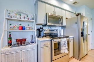 Sunset Beach Condo Ideal Golfing Getaway! - Sunset Beach - 2