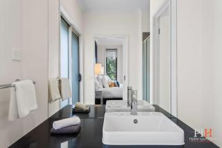 The Block Retreat 5 Bedrooms - Cowes - 3