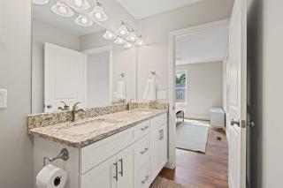 Water,Power,WIFI- 10 Min to Downtown AVL - Asheville - 3