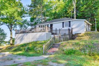 St Lawrence River Cottage with Panoramic Views! - Clayton - 9