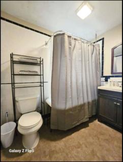 Nice bedroom in Lincoln with shared bathroom and kitchen a - Lincoln - 7