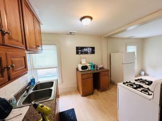 Nice bedroom in Lincoln with shared bathroom and kitchen a - Lincoln - 2