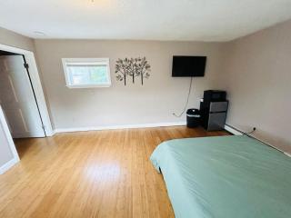 Large Sunny room near Whole Foods, Brown University with shared bathroom and kitchen 224 - Providence - 7