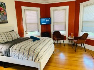 Spacious room in Federal Hill, Downtown with shared bathroom and kitchen 25 - Providence - 4