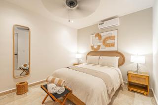 1 BD with Balcony Gym Pool View - 9