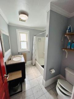 Large beautiful room in Federal Hill, Downtown with shared bathroom and kitchen 21 - Providence - 3