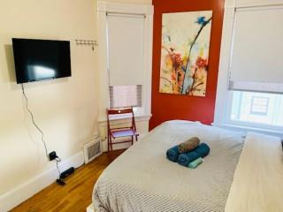 Nice room in Fed Hill, Downtown with shared bathroom and kitchen bc - Providence - 4