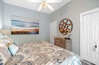 Sandy Shore Retreat gulf view sleeps 10 - Santa Rosa Beach - 6