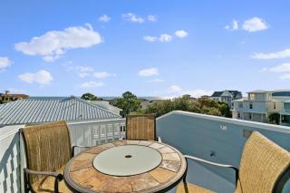 Sandy Shore Retreat gulf view sleeps 10 - Santa Rosa Beach - 3