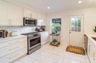 Tulsa Retreat with Backyard Oasis and Putting Green! - Tulsa - 8
