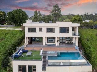 Spectacular Views: Exquisite Villa, Pool, Jacuzzi! - 0