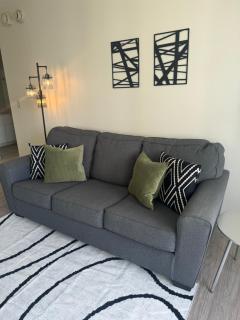 1505- Heart of Waikiki with Kitchen - Free Parking - King Bed - Corner Unit - Mountain View Unit - 6