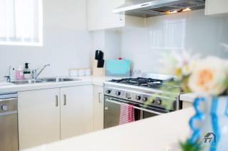 Entire 3 bedrooms Townhouse in Baulkham Hills - Baulkham Hills - 3
