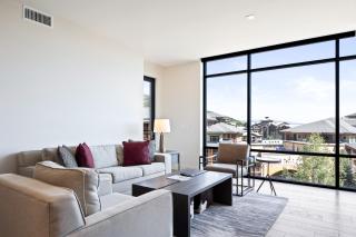 2BR Slope-side, Ski Access, Heated Pool, Luxury Interiors, Gourmet Dining, Ski Equipment Valet! - Park City - 6